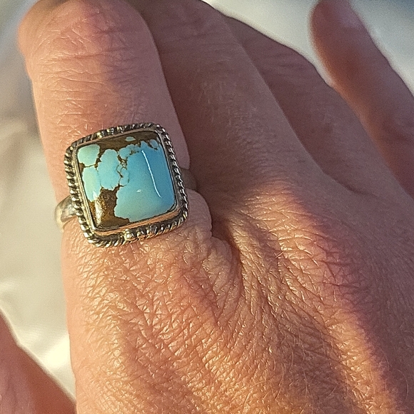 Turquoise Silver Ring - Picture 4 of 5